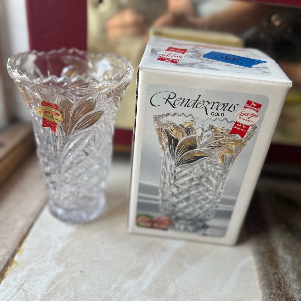 Anna Hutte Bleikristall 24% Lead Crystal Vase w/ Gold Accents - NIB - Germany